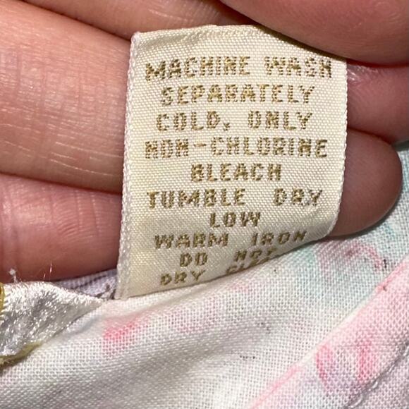 Vintage Victoria’s Secret Gold Label Pastel Floral Sleep Tank Top Size Medium - Picture 5 of 9